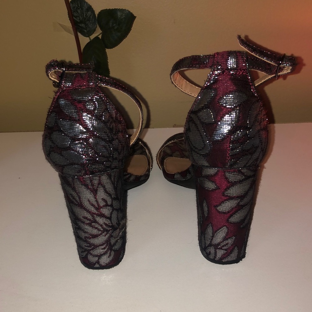Heels - Picture 4 of 5